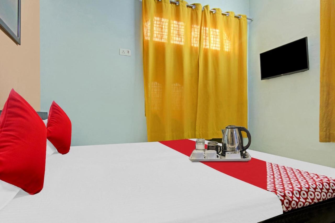 Flagship Hotel Decent Stay Near Pvr Vikaspuri Delhi Új-Delhi Kültér fotó