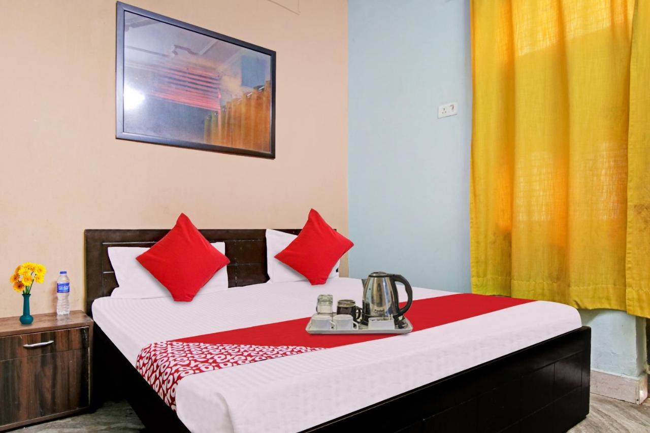 Flagship Hotel Decent Stay Near Pvr Vikaspuri Delhi Új-Delhi Kültér fotó