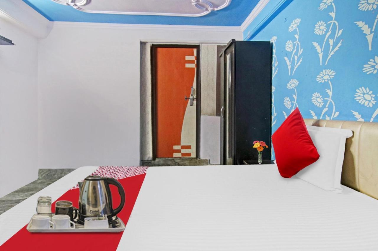 Flagship Hotel Decent Stay Near Pvr Vikaspuri Delhi Új-Delhi Kültér fotó