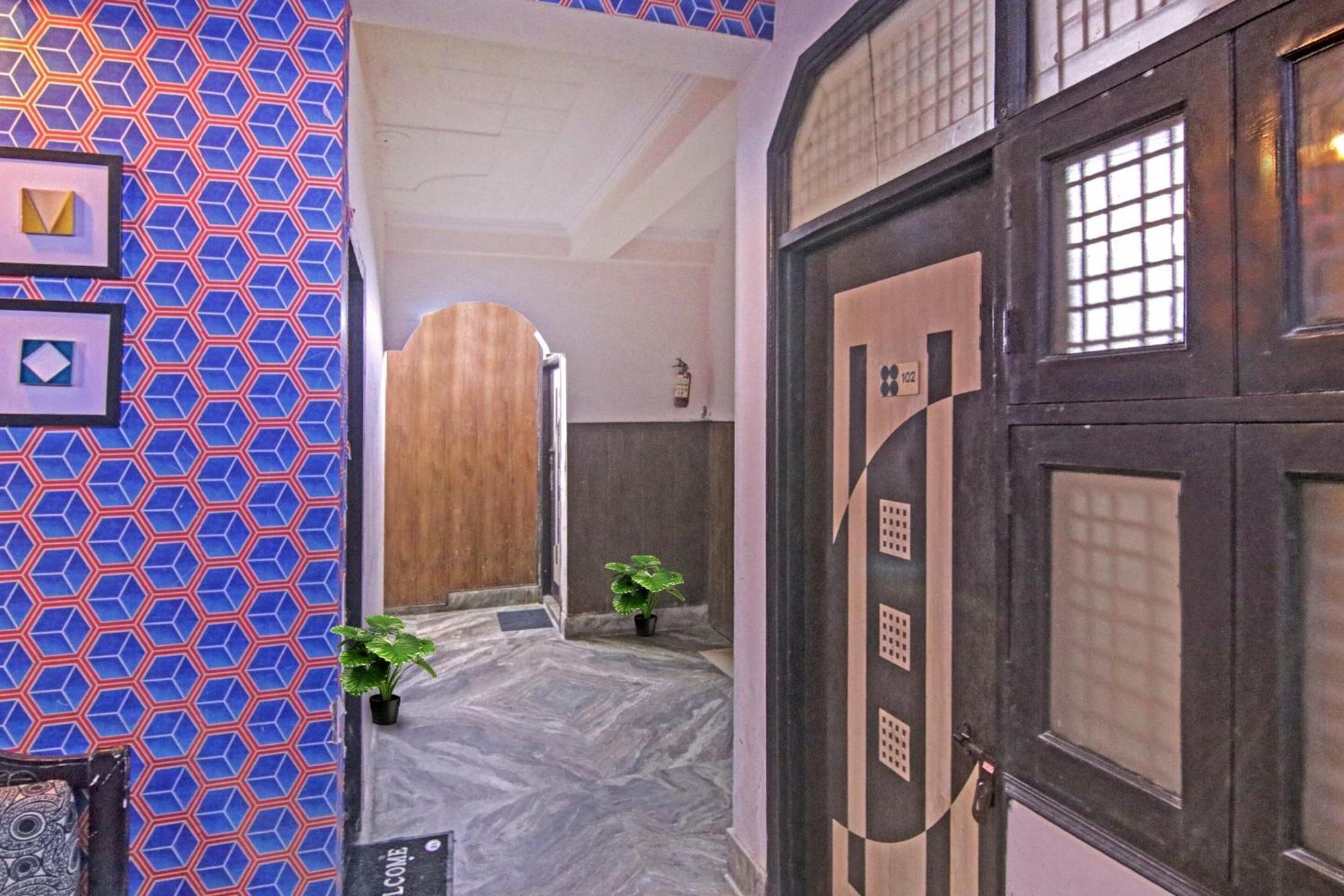 Flagship Hotel Decent Stay Near Pvr Vikaspuri Delhi Új-Delhi Kültér fotó
