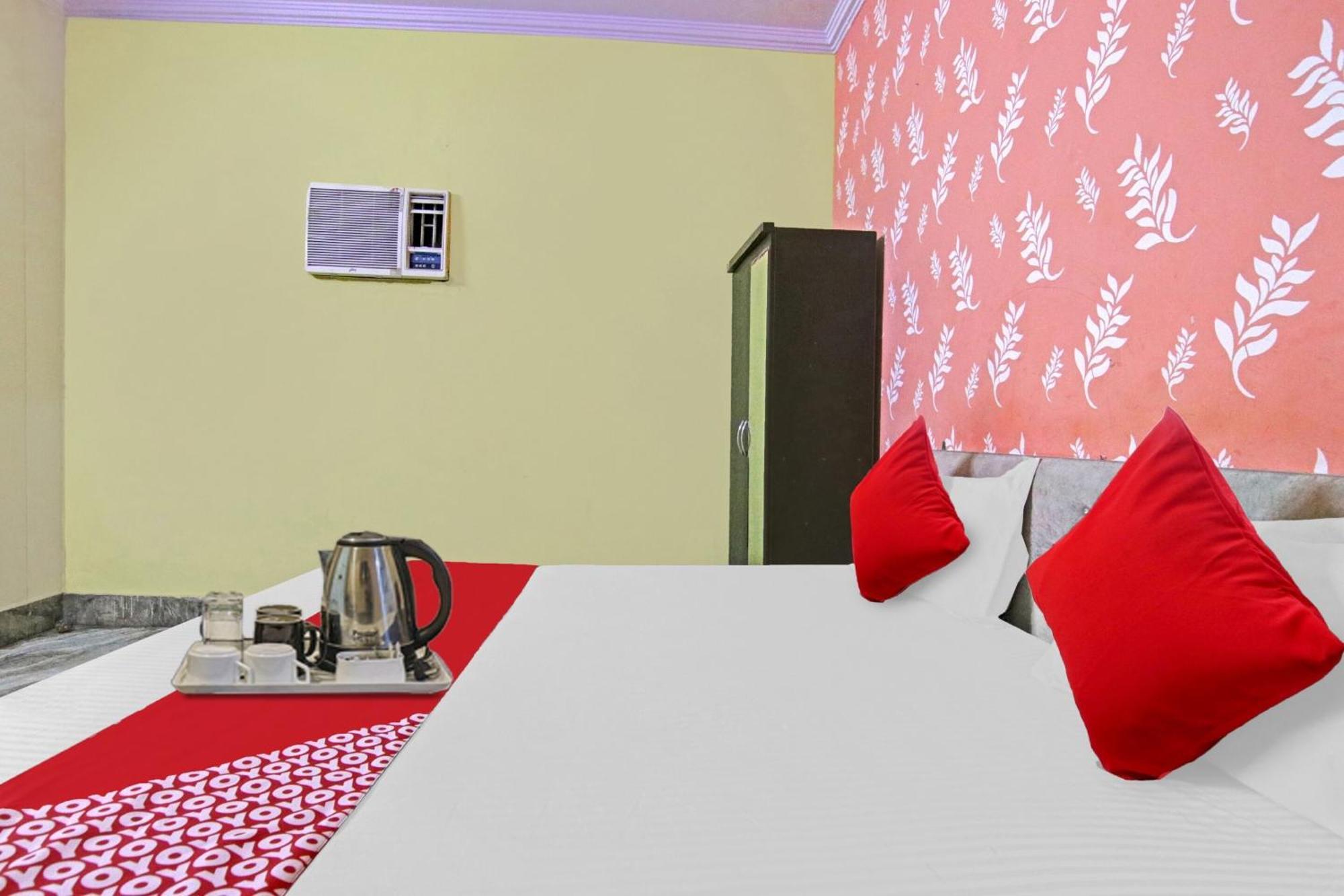 Flagship Hotel Decent Stay Near Pvr Vikaspuri Delhi Új-Delhi Kültér fotó